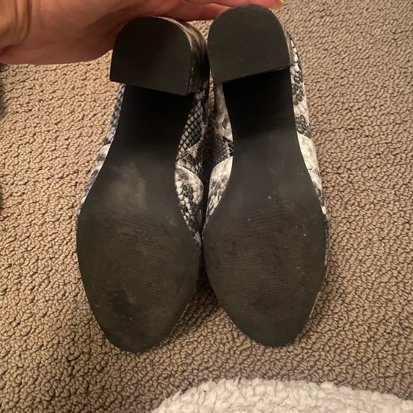 Steve Madden editor bootie size 7 - Picture 5 of 15